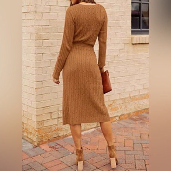 Elegant Brown Knit Dress - Picture 3 of 4
